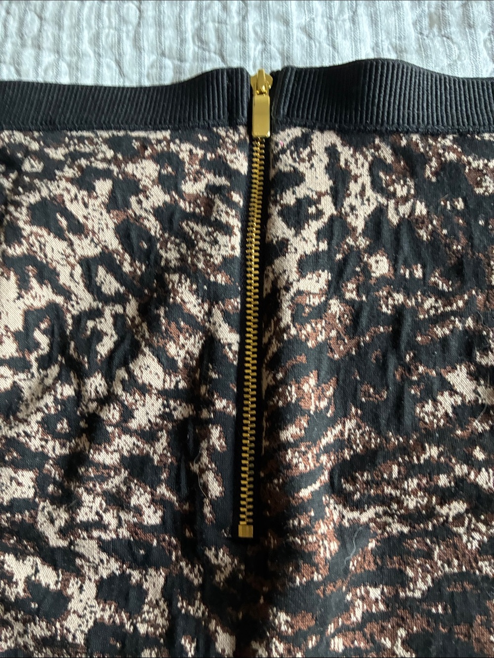 Rafaella Black and Tan Abstract Print Pencil Skirt, Size: 8 - Picture 5 of 7